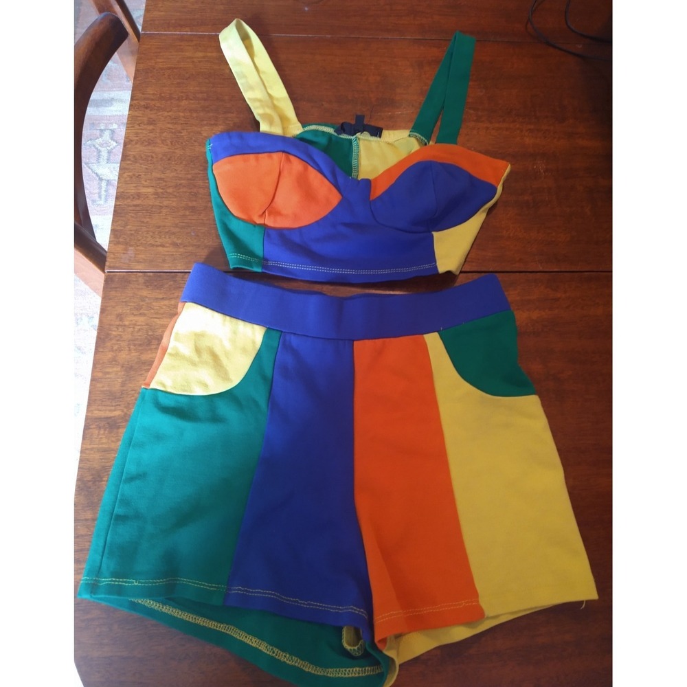 Cherry Mellow color Block 2 piece set Drippin Finesse Crop Top Shorts 90's Y2K S